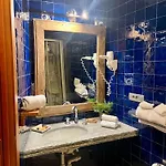 Otel Nest 4*