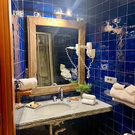 Ξενοδοχείο Nest 4*