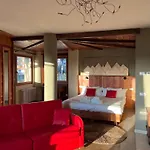 Otel Nest 4*