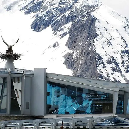 Nest 4* 세스트리에