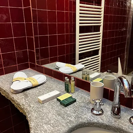 Nest Hotel 4*